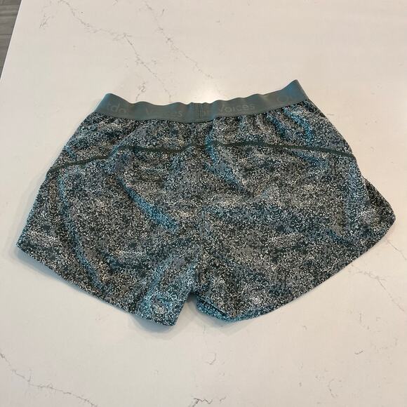 Outdoor Voices 3” Relay Short in Pebbled Forest Green Size Small - Picture 3 of 8